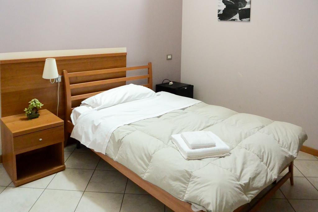 Albergo Meuble Abatjour Mântua Exterior foto