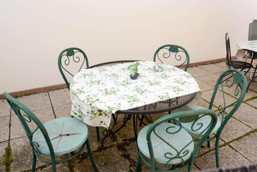 Albergo Meuble Abatjour Mântua Exterior foto