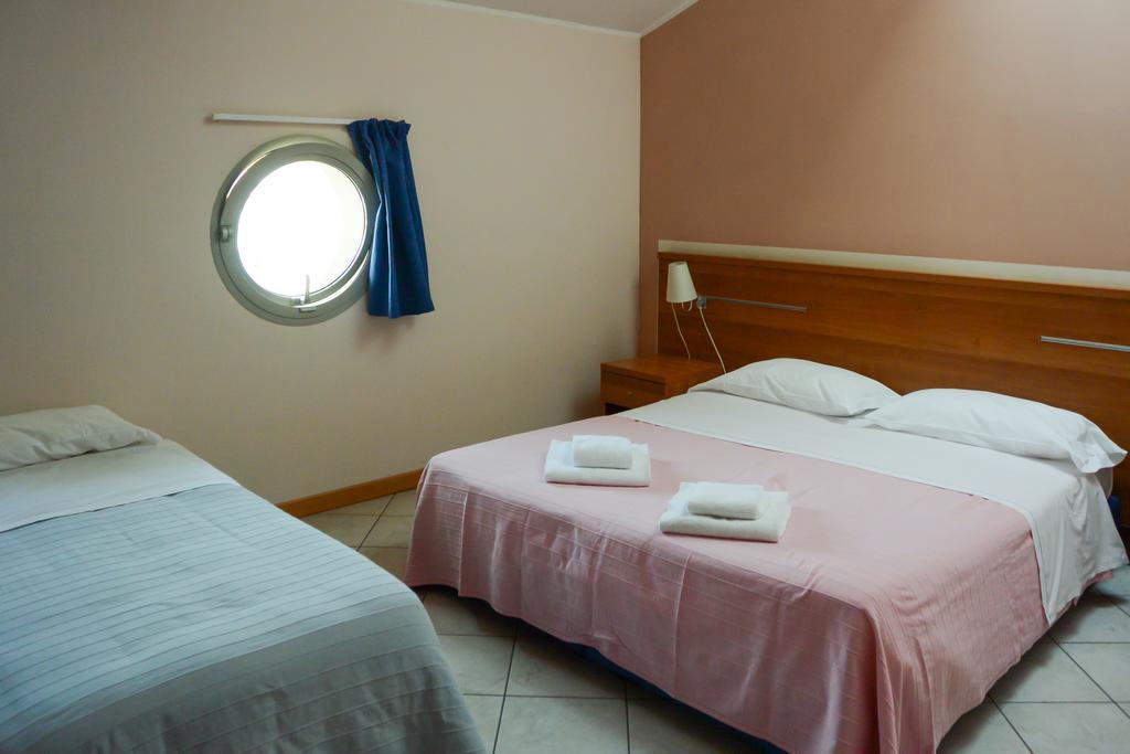 Albergo Meuble Abatjour Mântua Exterior foto